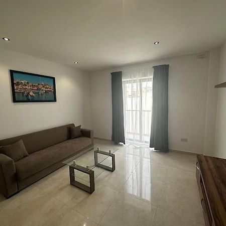 Bright 1 Bedroom Apartment In Noah Apartments, Gzira Exterior photo
