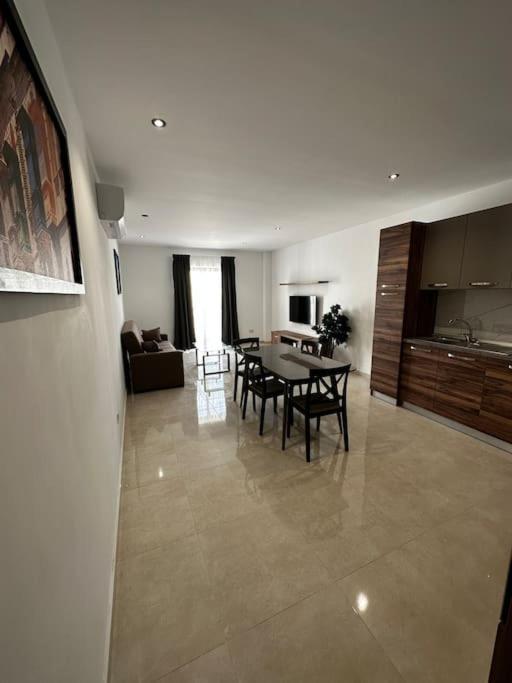 Bright 1 Bedroom Apartment In Noah Apartments, Gzira Exterior photo